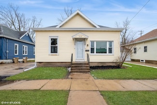 105 Gay St, Manchester, IA 52057