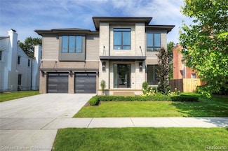 394 S Glenhurst Dr, Birmingham, MI 48009