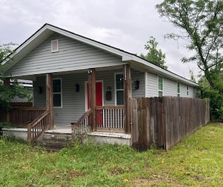 716 W 51st St, Savannah, GA 31405