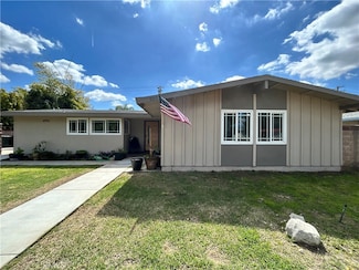 920 E Herring Ave, West Covina, CA 91790