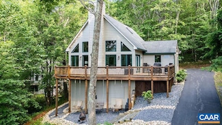 679 Pedlars Edge Dr, Roseland, VA 22967