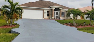 611 SW Saragossa Ave, Port Saint Lucie, FL 34953