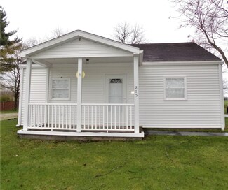 215 Maple St, Carmichaels, PA 15320