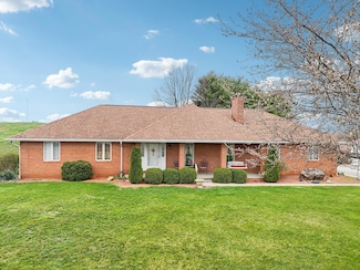 5391 Delmont Rd SW, Lancaster, OH 43130