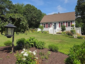 25 Fairbanks Ct, Douglas, MA 01516