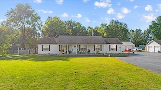 123 S Dowling St, Austin, IN 47102