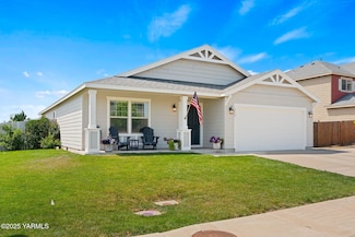 212 Golding St, Moxee, WA 98936