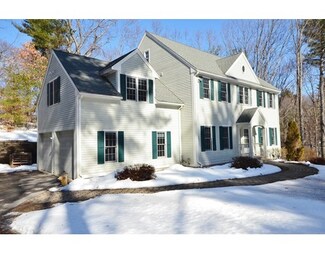 151 Kettle Hole Rd, Bolton, MA 01740
