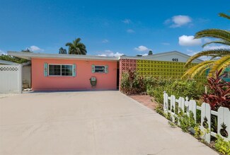445 63rd St, Holmes Beach, FL 34217