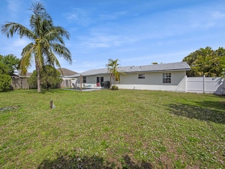 708 NW Floresta Dr, Port Saint Lucie, FL 34983