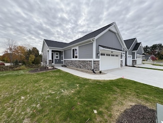 2553 Ravines Trail Dr SW, Byron Center, MI 49315