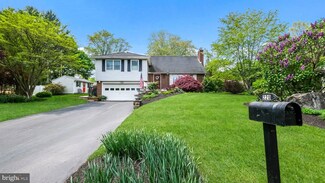 220 Forrest Dr, Chalfont, PA 18914
