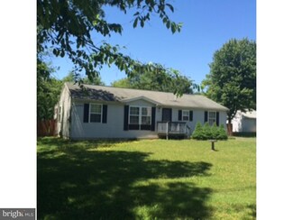 1324 Willow St, Clayton, NJ 08312