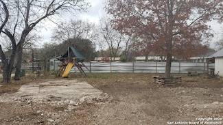 2610 Woodbury St, San Antonio, TX 78217