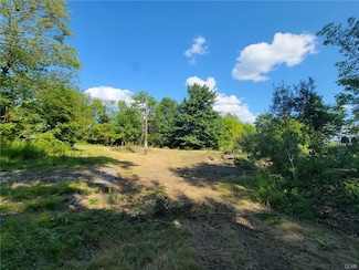 455 W Moorestown Rd, Wind Gap, PA 18091