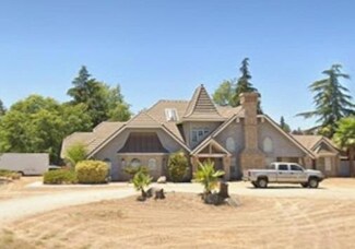 7161 N Maine Ave, Clovis, CA 93619