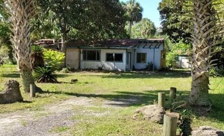 124 Browns Fish Camp Rd, Crescent City, FL 32112