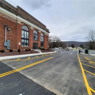 250 Route 32 Unit 203, Central Valley, NY 10917