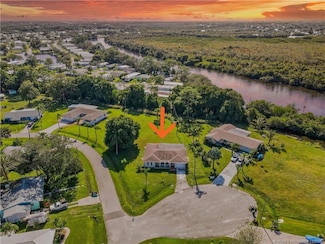 201 SE Camino Ct, Port Saint Lucie, FL 34952