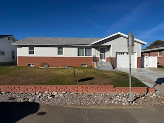 2005 Macarthur Rd, Hays, KS 67601