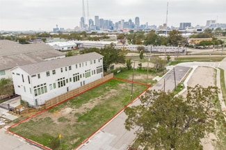 3235 Elihu St, Dallas, TX 75210