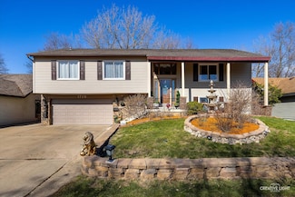 1710 Arlington Dr, Hanover Park, IL 60133