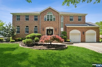 313 Cardinal Place, Paramus, NJ 07652