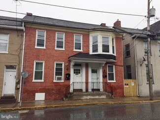 8 Manchester St, Glen Rock, PA 17327