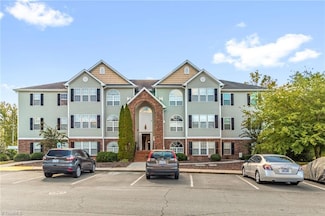 1620 Cherry Blossom Ln Unit 204, Winston Salem, NC 27127