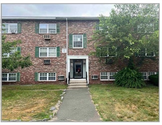 349 Hildreth St Unit 21, Lowell, MA 01850