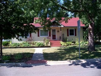 111 N Jackson St, Elwood, IL 60421