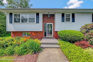 478 Pennsylvania 106, Greenfield Township, PA 18407