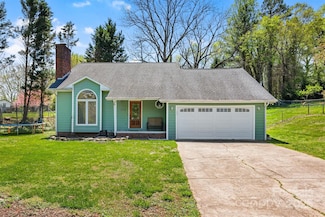 1114 Woodbine Place NE, Lenoir, NC 28645