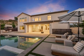 2984 Hayloft Place, Escondido, CA 92029