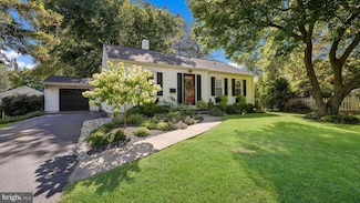 104 Kreutz Ave, Doylestown, PA 18901