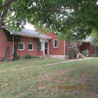 10401 Cumberland Gap Rd, New Castle, VA 24127