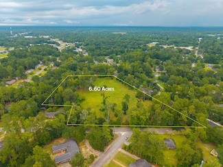 909 N Longstreet St, Kingstree, SC 29556