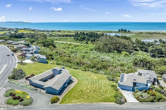 190 Starboard Ct, Bodega Bay, CA 94923