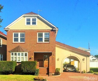 123 Larch St, Port Reading, NJ 07064