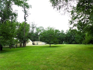 13424 Parker Ave, Grandview, MO 64030