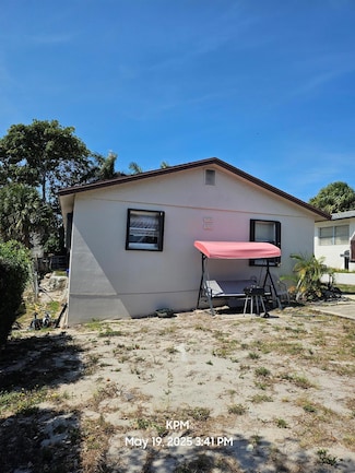 921 Selkirk St, West Palm Beach, FL 33405