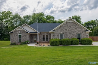 106 Haley Morgan Dr, Huntsville, AL 35811