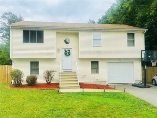 11 Jaffrey St, Johnston, RI 02919