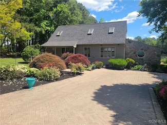 114 Lake Caroline Dr, Ruther Glen, VA 22546