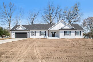 21562 Woodfield Dr, Edwardsburg, MI 49112