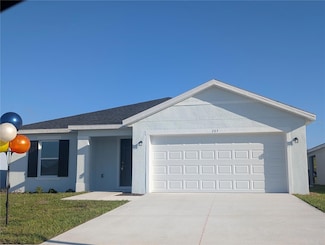 203 Jessamine Ln, Lady Lake, FL 32159