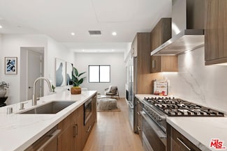 3803 S Verona Ct, Los Angeles, CA 90066