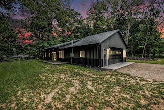 1156 W Country Trail, White Cloud, MI 49349