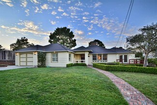 1230 Roosevelt St, Monterey, CA 93940