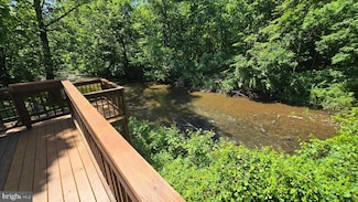 770 Gravel Pike, Palm, PA 18070